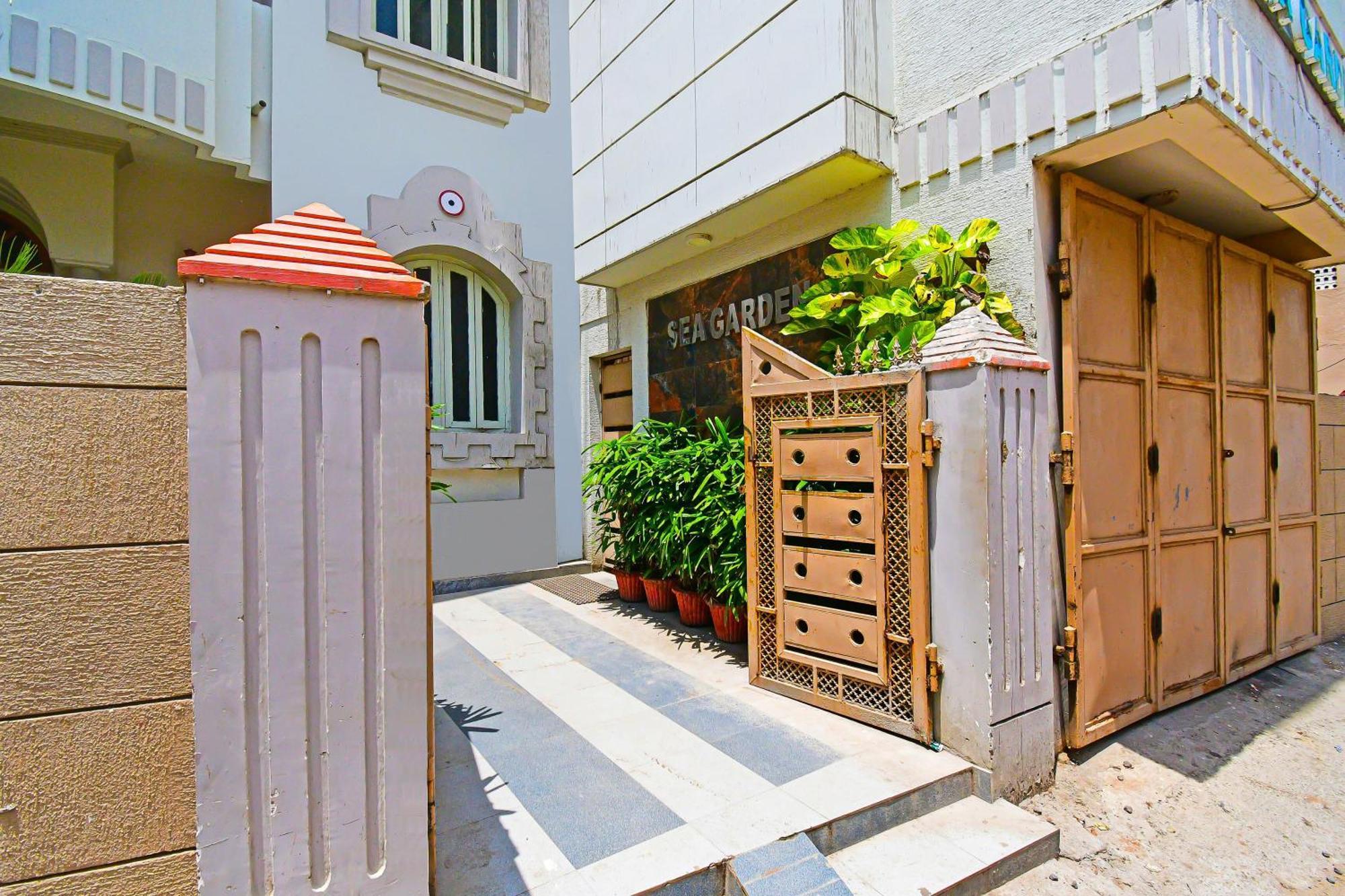 Oyo Flagship Hotel Sea Garden Puri Bagian luar foto