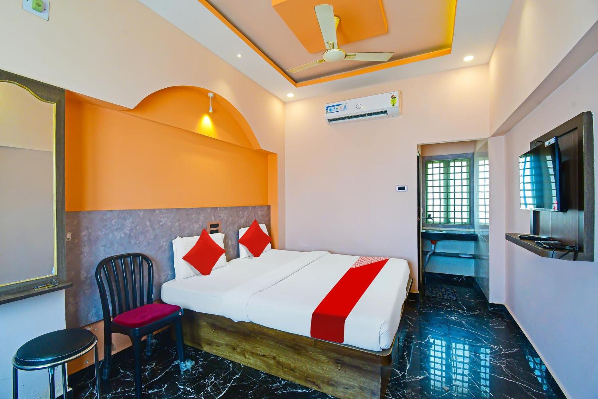 Oyo Flagship Hotel Sea Garden Puri Bagian luar foto
